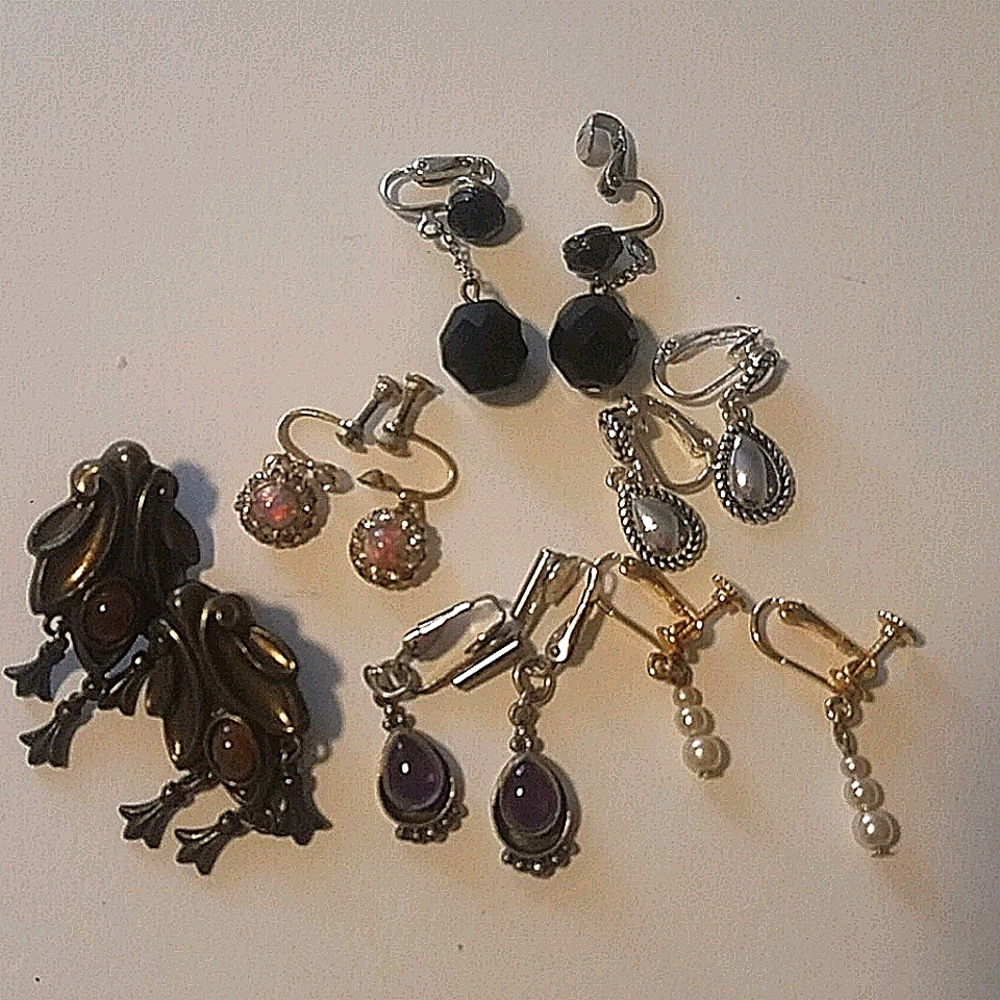 Vintage lot of 6 drop clip earnings bundle 2@$25+ I'll reduce shipping